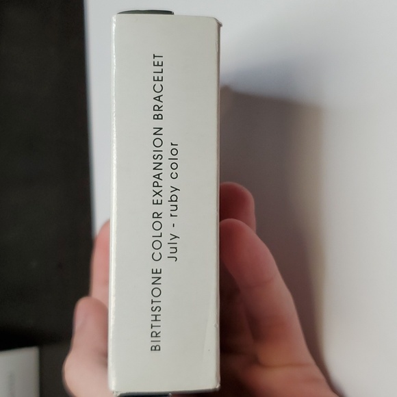 2013 Avon Birthstone color expansion bracelet July - Ruby Color - Picture 7 of 8